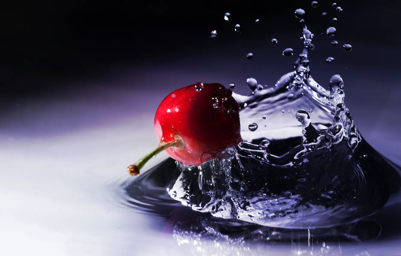 Photo wallpaper water, drops, macro, squirt, cherry, berry, the fruit