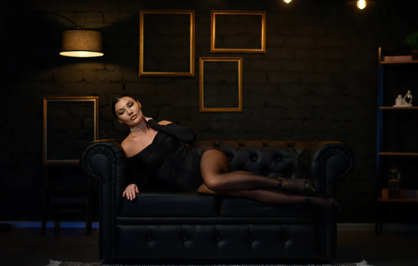 Photo wallpaper girl, pose, sofa, hands, makeup, neckline, tights, legs