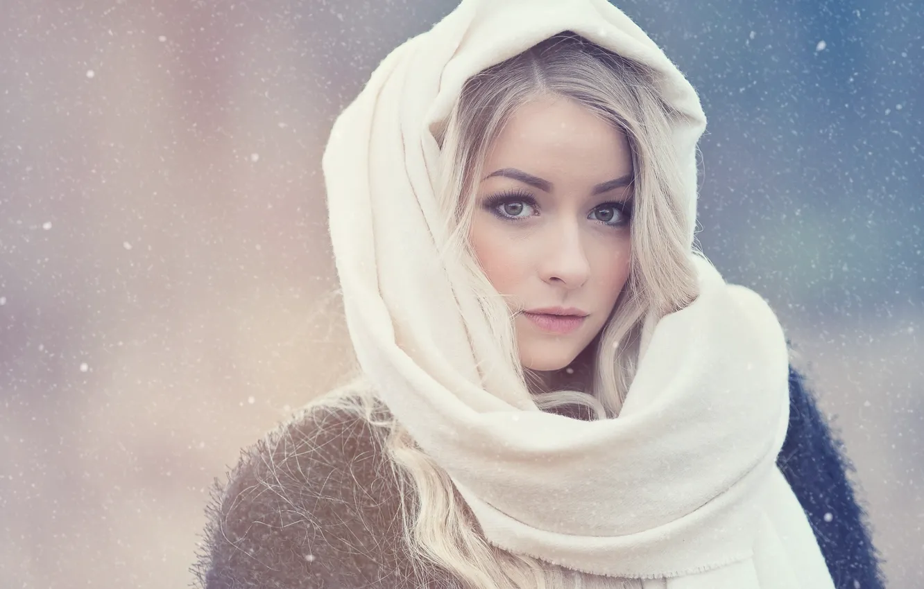 Photo wallpaper winter, eyes, look, girl, portrait, blonde, shawl