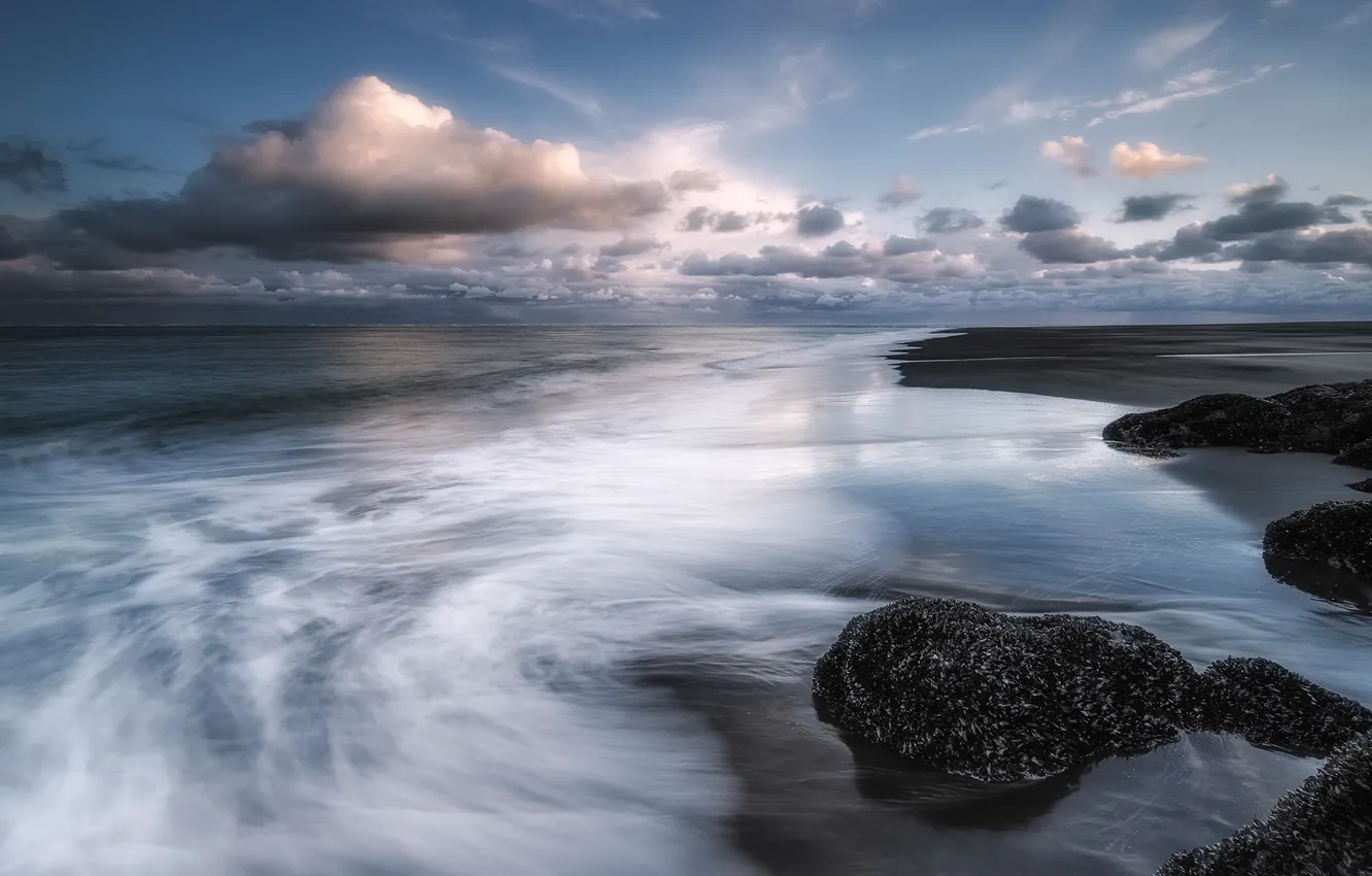 Photo wallpaper sea, beach, clouds, horizon