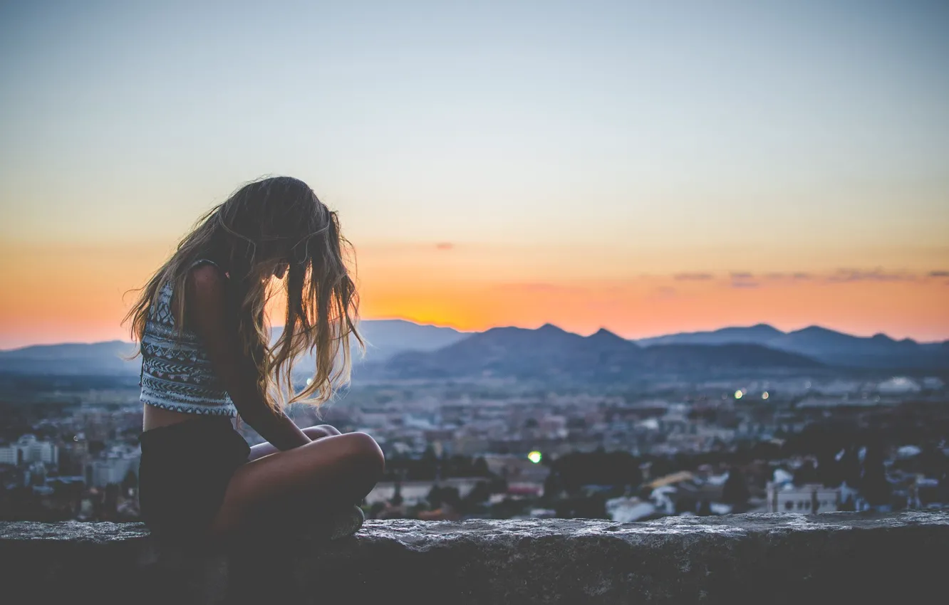 Photo wallpaper the city, pose, mood, shorts, dal