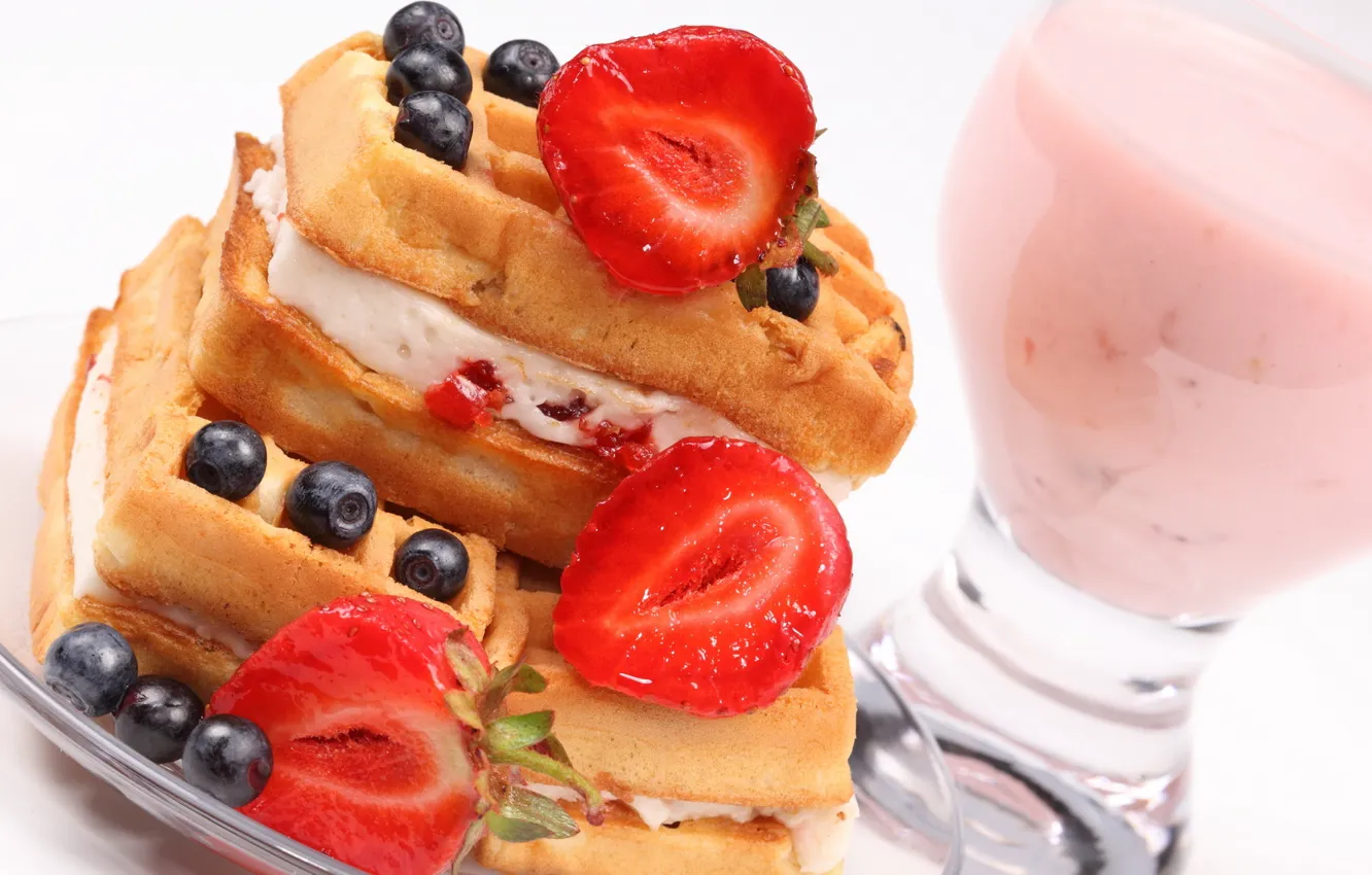 Photo wallpaper glass, food, strawberry, plate, pie, cocktail, plate, glass