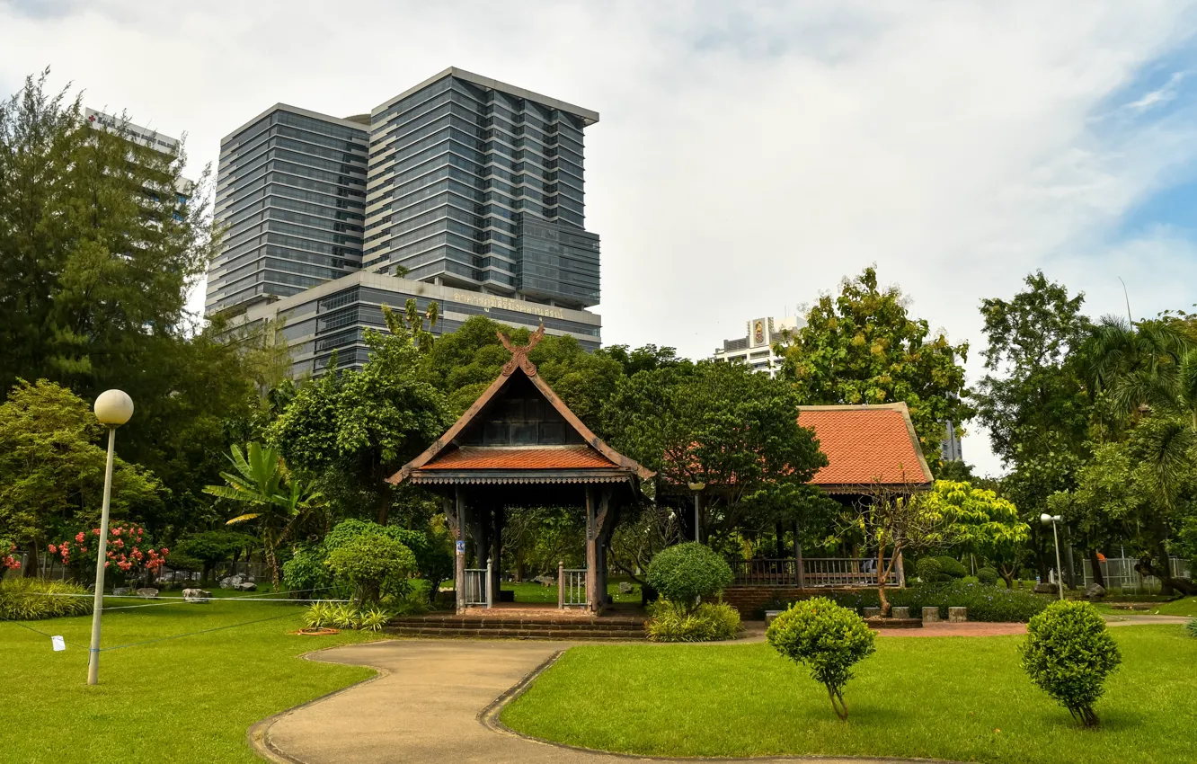 Photo wallpaper greens, the sky, grass, clouds, trees, Park, lawn, home