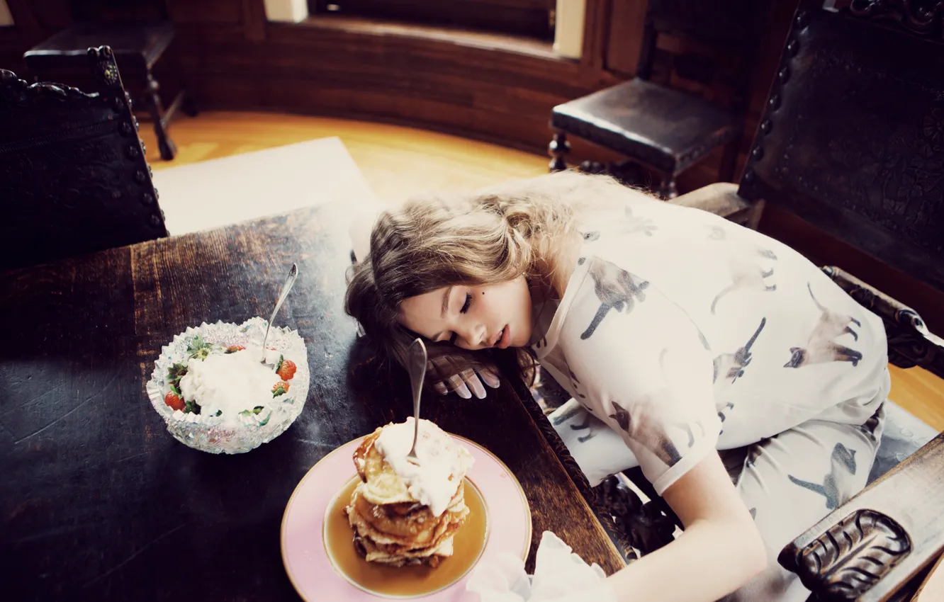 Photo wallpaper girl, mood, sweetheart, model, food, brown hair, beautiful, dessert