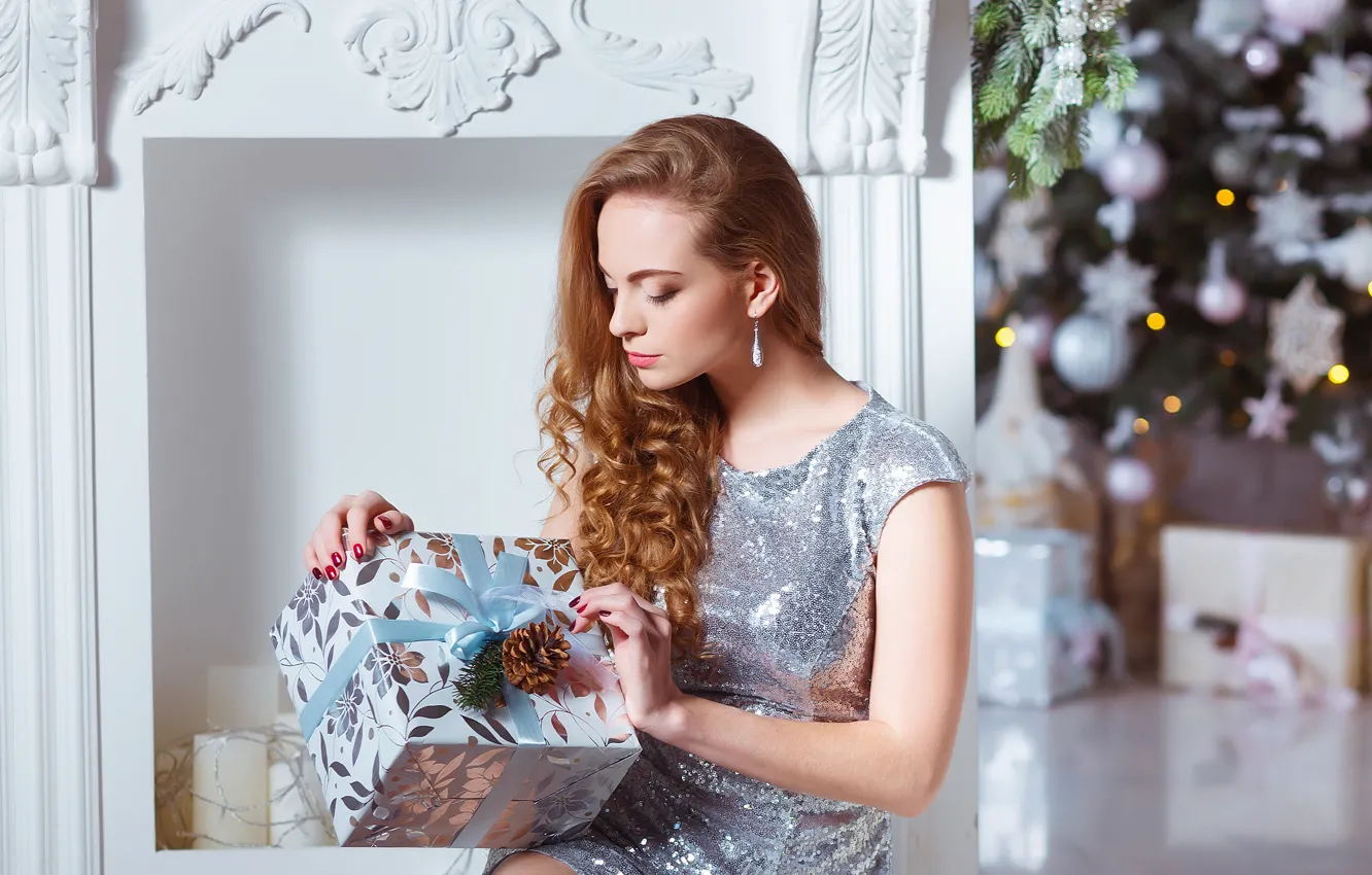 Photo wallpaper girl, holiday, box, gift, new year, makeup, dress, hairstyle