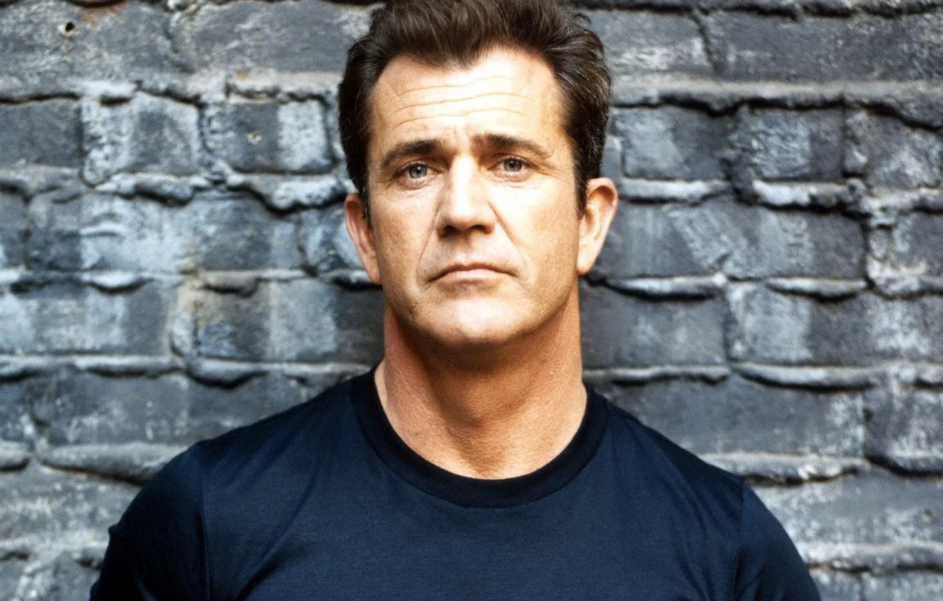 Photo wallpaper background, wall, actor, male, Mel Gibson, Mel Gibson
