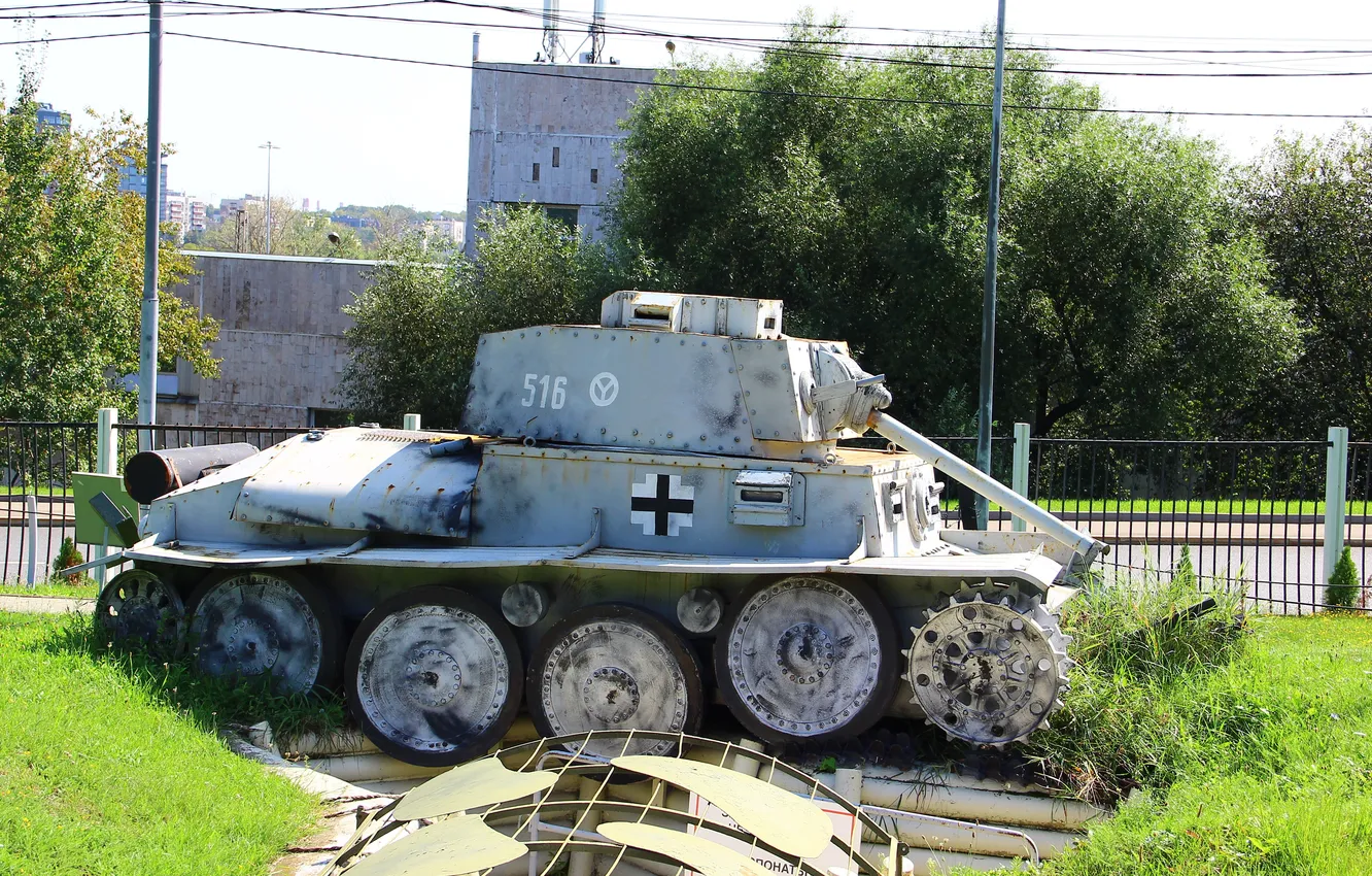 Photo wallpaper Germany, tank, Moscow, lined, Czechoslovakia, Pz.Kpfw.38(t), Poklonnaya Gora, The Museum of G.O.R.A.