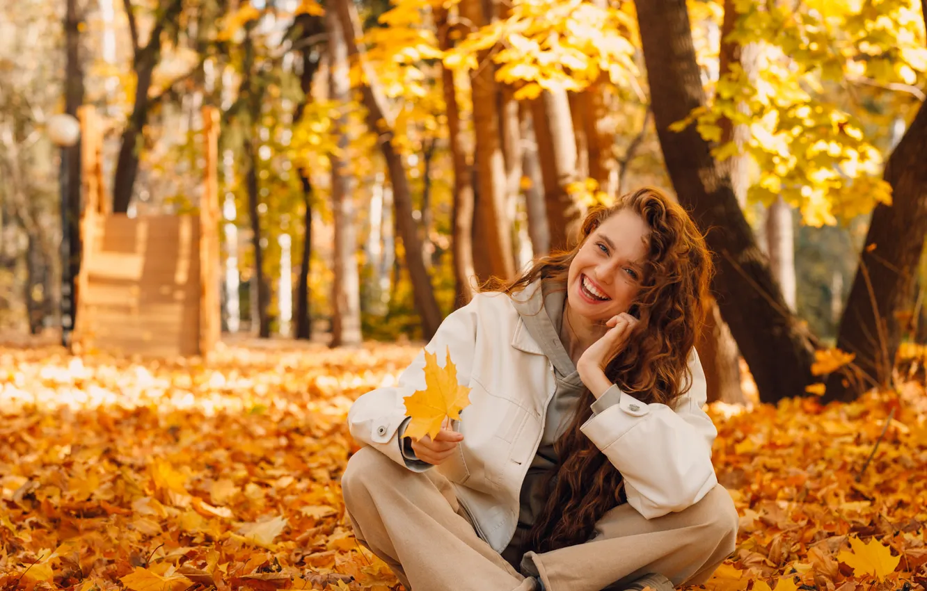 Photo wallpaper autumn, look, girl, light, joy, yellow, nature, pose