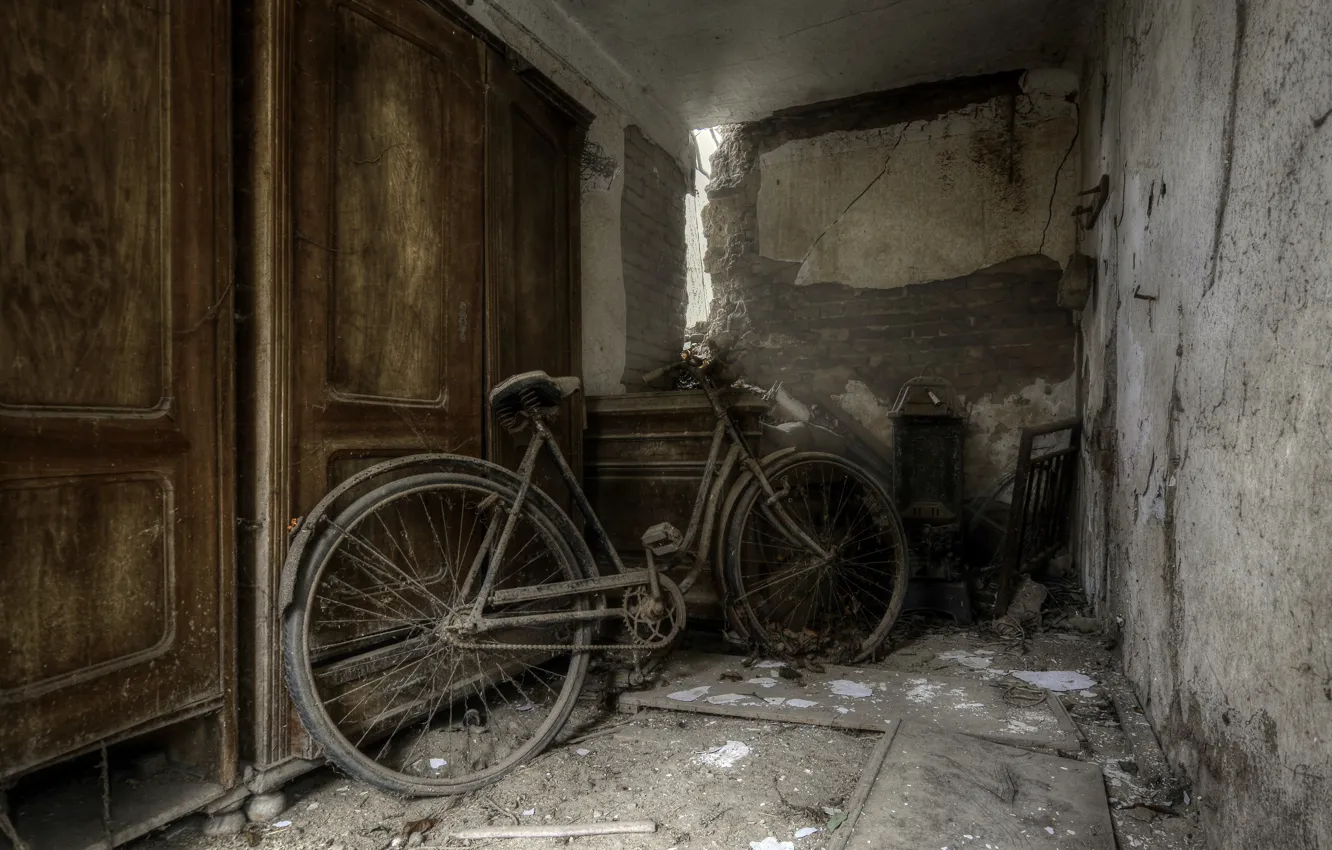 Photo wallpaper bike, wardrobe, cellar