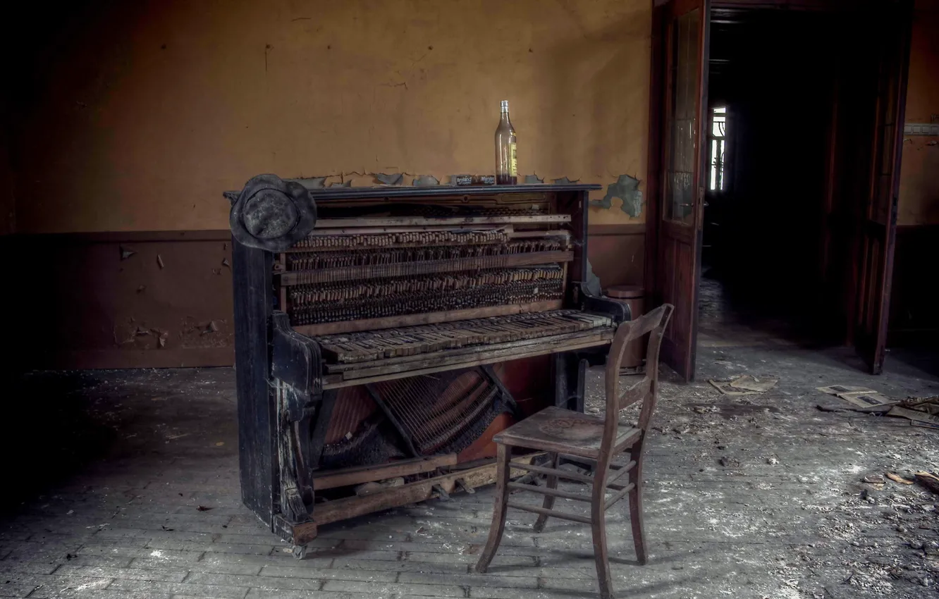 Photo wallpaper music, bottle, chair, piano