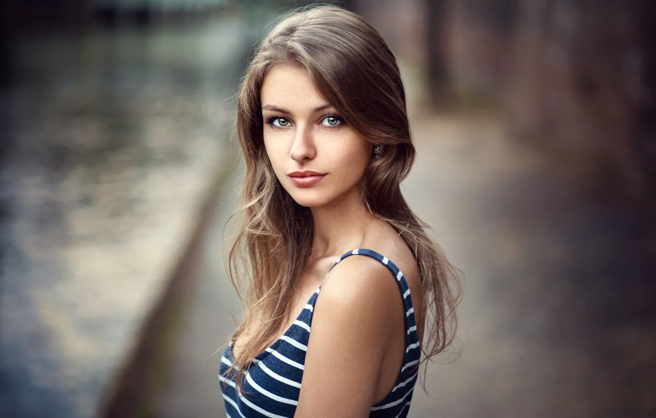 Photo wallpaper girl, green eyes, photo, photographer, model, beauty, lips, face