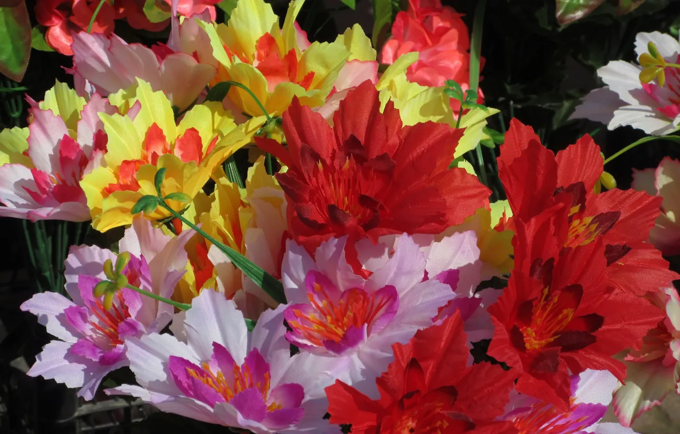 Photo wallpaper flowers, yellow, red, white, artificial flowers, spring 2018, Mamala ©