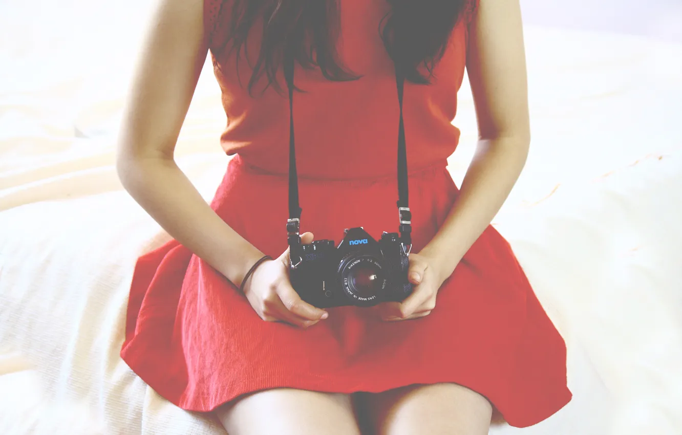 Photo wallpaper red, camera, dress, the camera, lens