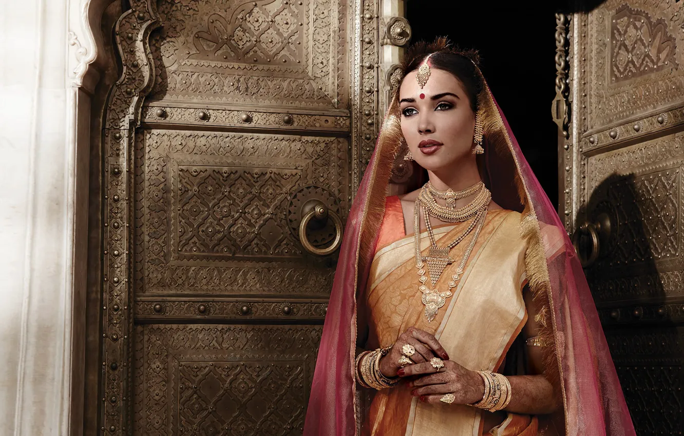 Photo wallpaper girl, hot, sexy, fashion, eyes, smile, beautiful, figure