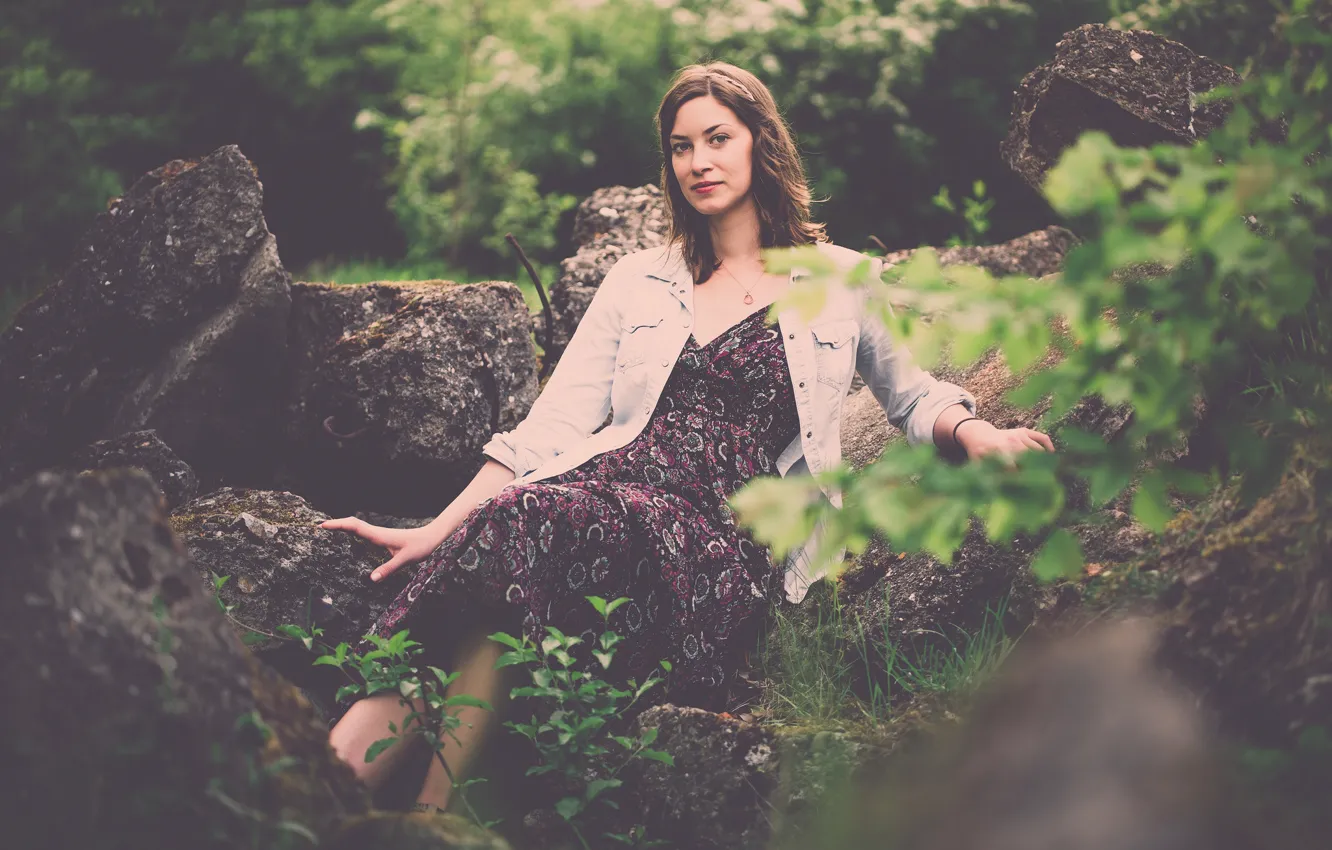 Photo wallpaper sunlight, rocks, dress, woman