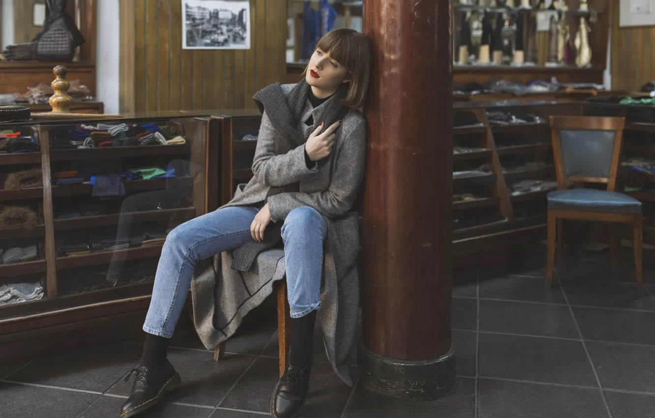 Photo wallpaper face, style, model, hair, columns, shop