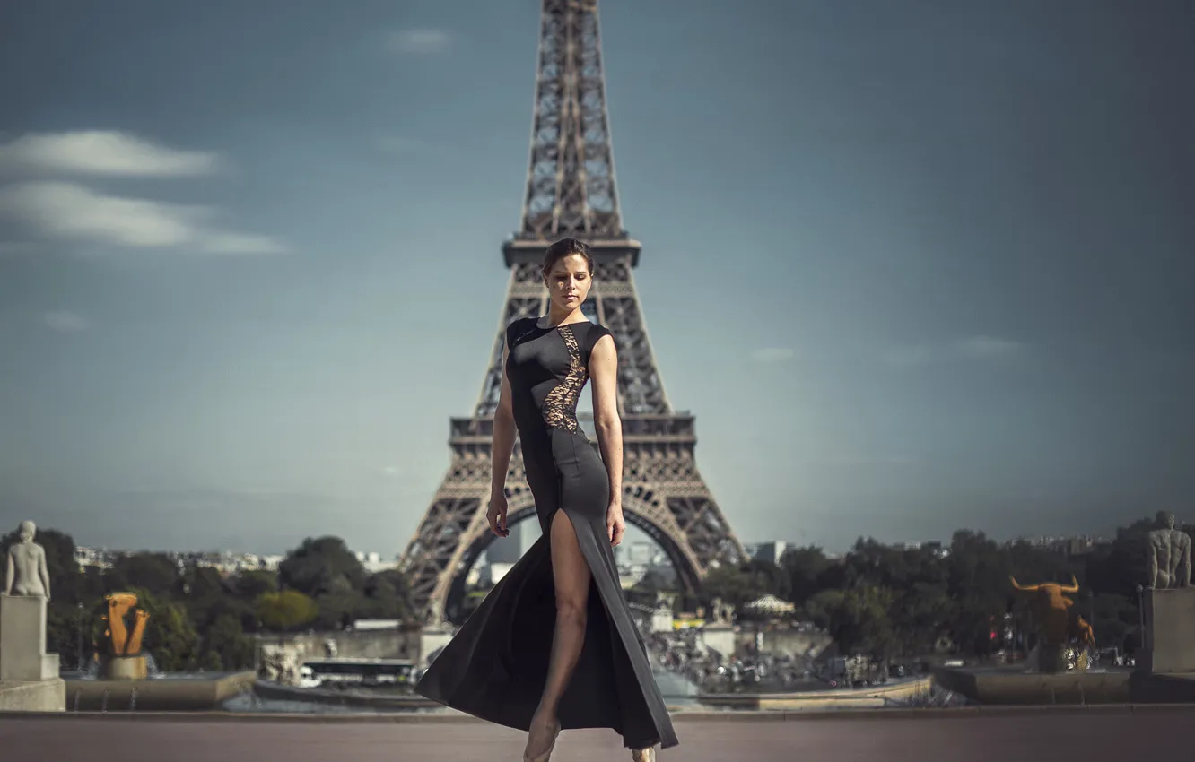 Photo wallpaper girl, Paris, figure, dress, Eiffel tower