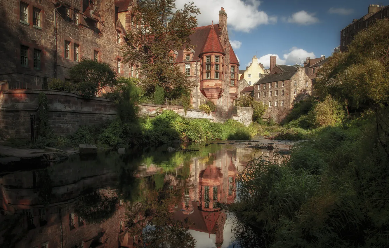 Photo wallpaper grass, trees, the city, reflection, home, Scotland, the bushes, Edinburgh
