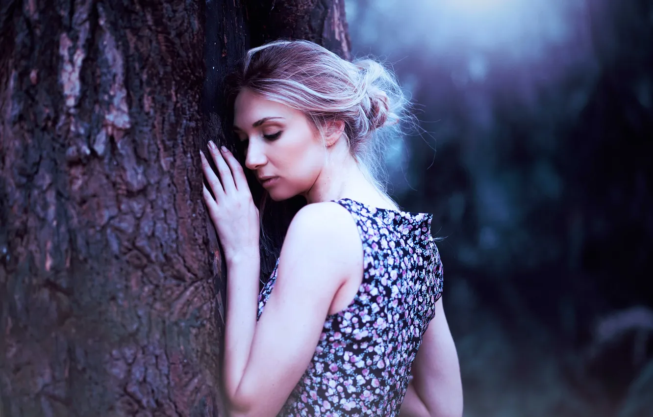 Photo wallpaper girl, trees, blonde