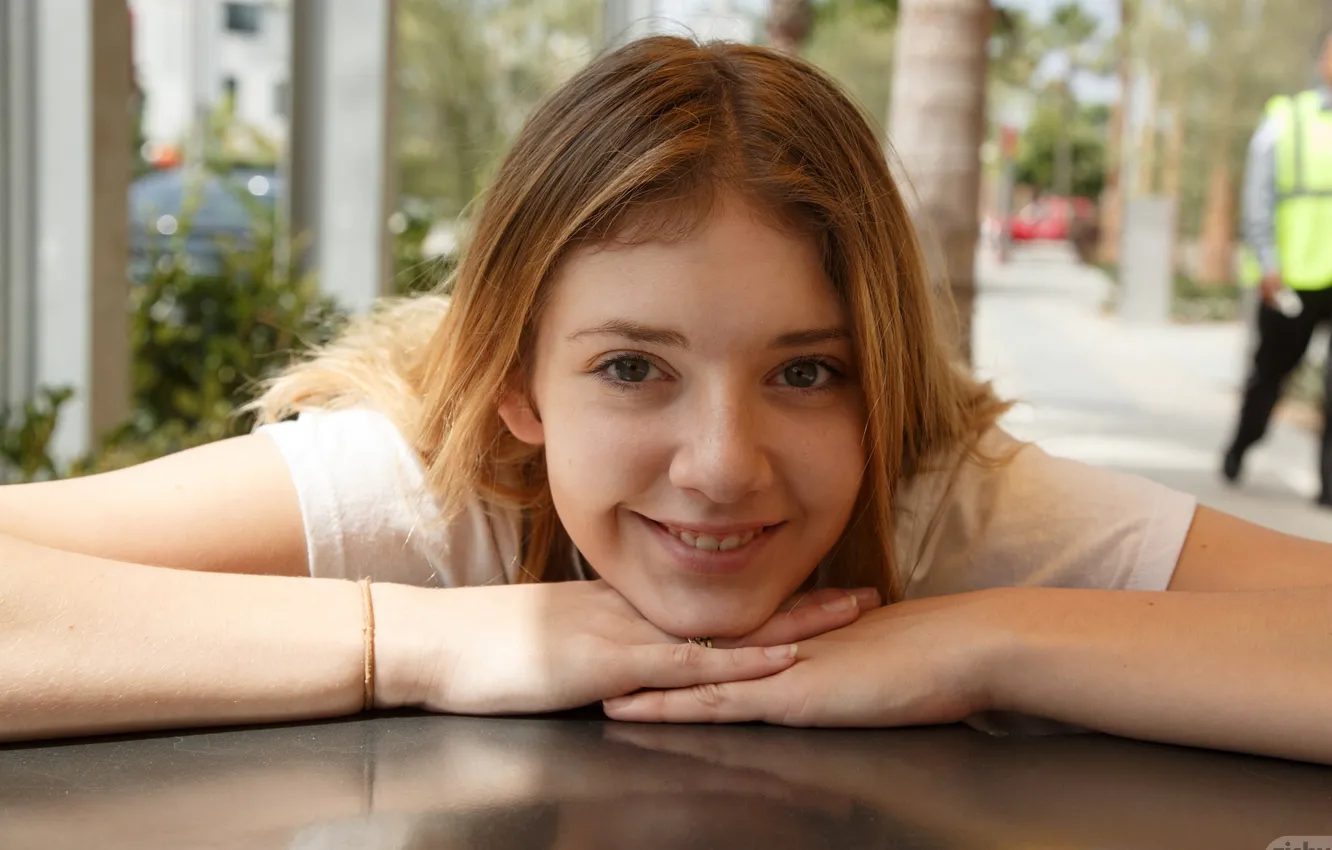 Photo wallpaper look, face, pose, smile, model, portrait, hands, makeup