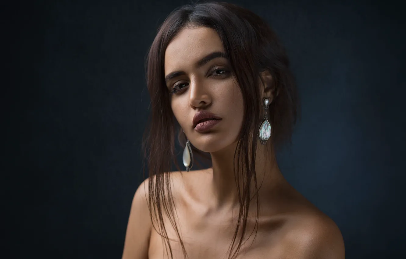 Photo wallpaper look, girl, decoration, portrait, earrings, makeup, brunette, shoulders
