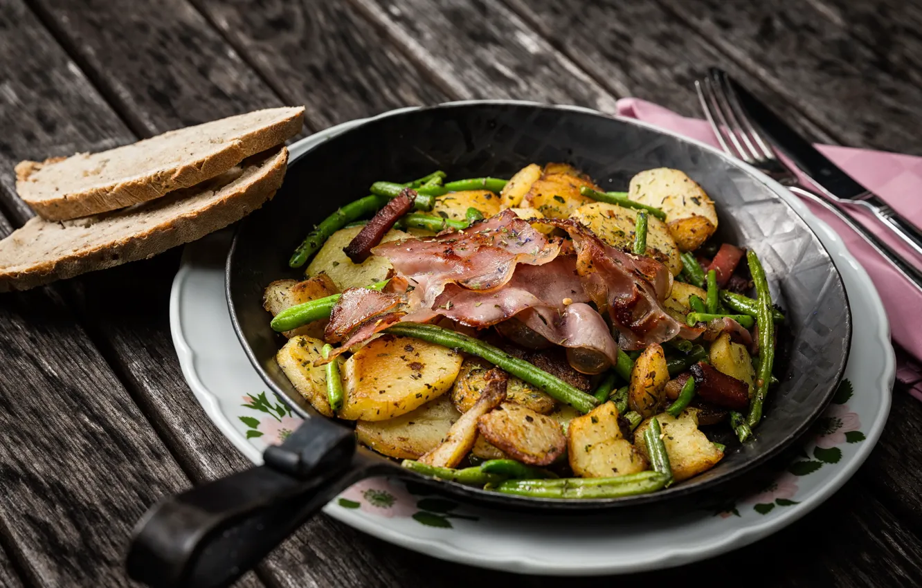 Photo wallpaper bread, meat, potatoes