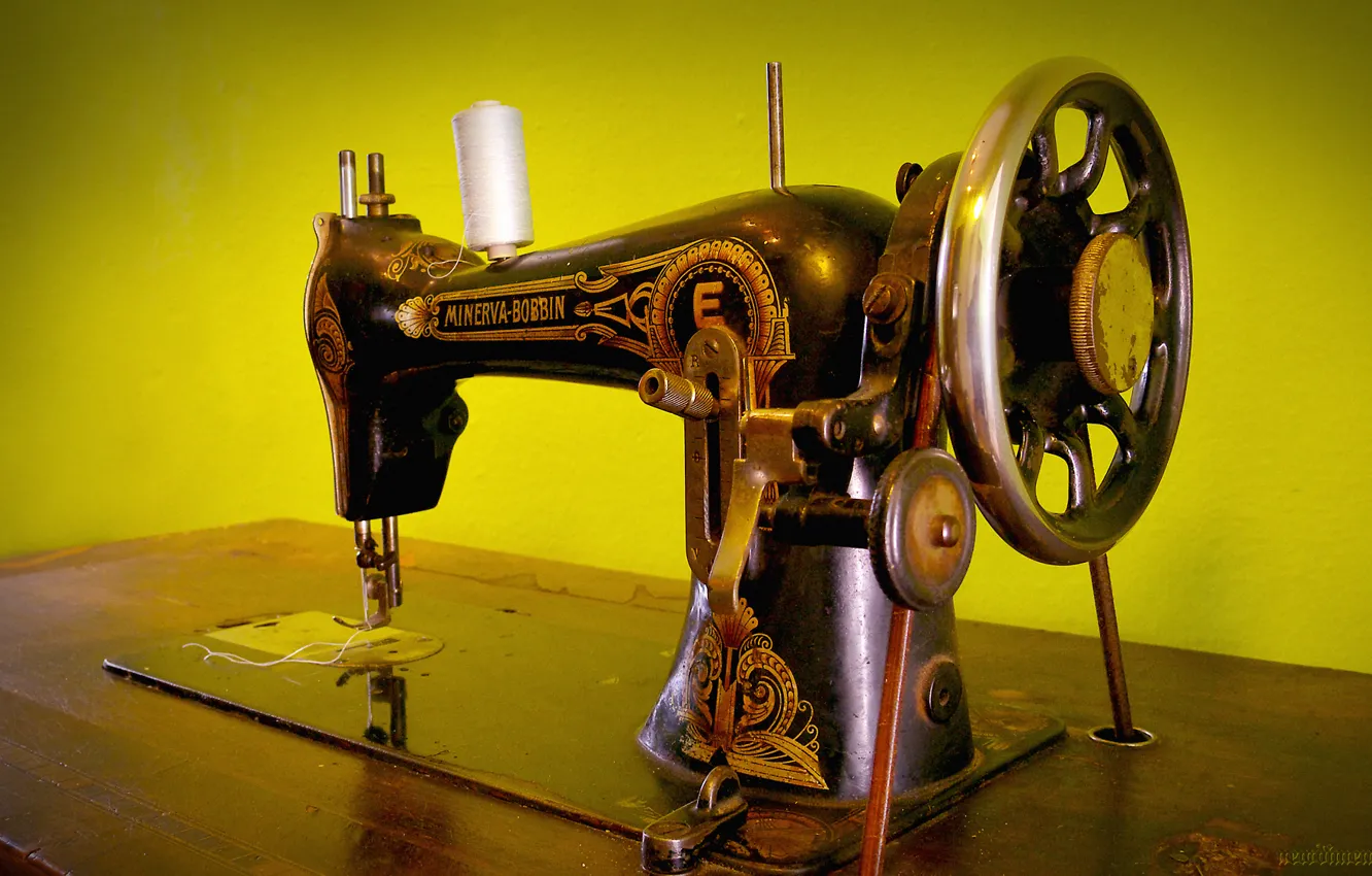 Photo wallpaper thread, Antiques, sewing machine, Minerva-Bobbin