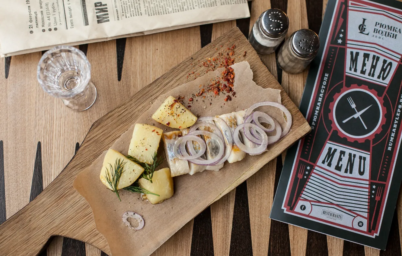 Photo wallpaper bow, potatoes, herring