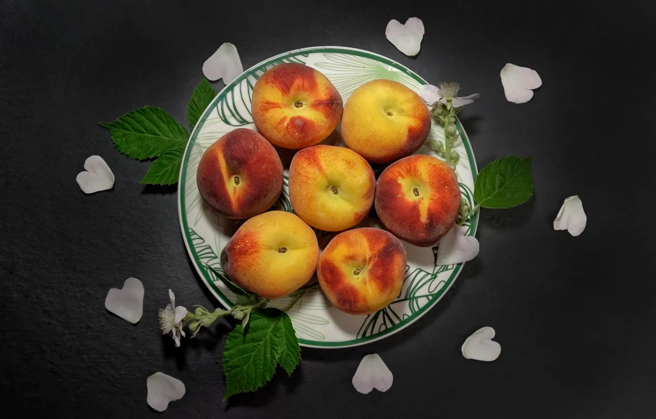 Photo wallpaper leaves, flowers, petals, plate, peaches, composition