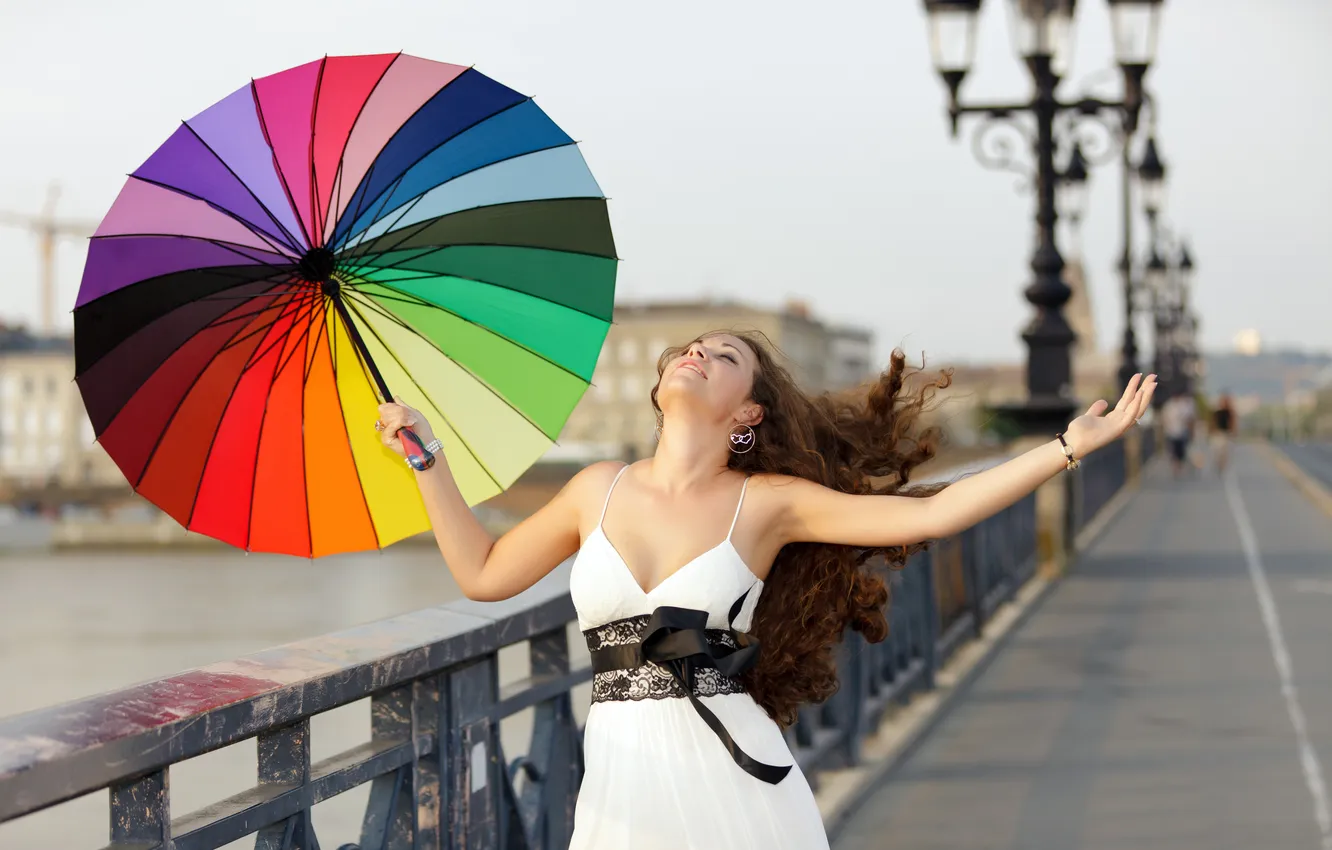 Photo wallpaper girl, joy, bridge, umbrella, lights, brown hair