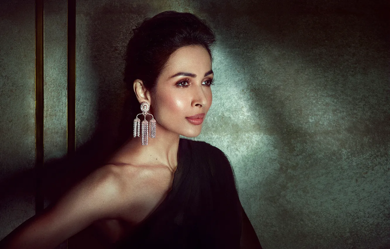 Photo wallpaper bollywood, make up, ear ring, Jewelery, Malaika arora