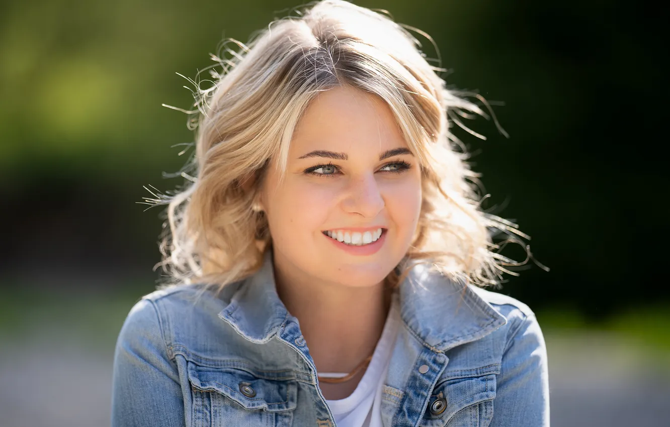Photo wallpaper smile, blonde, beauty, Lisa