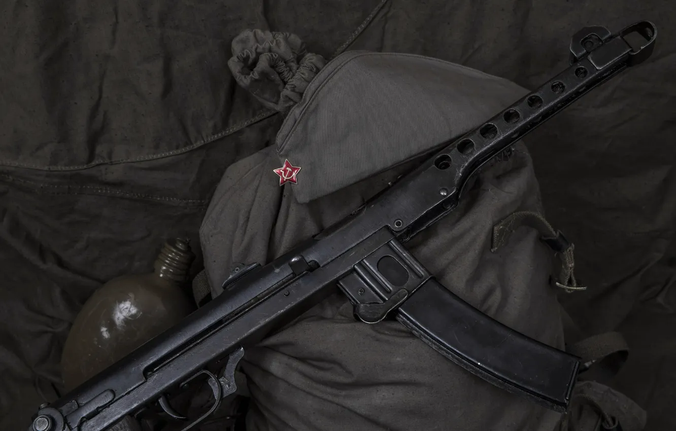 Photo wallpaper pussy, jar, PPS-43 Hero of the Soviet Union Leonid Ardasheva, Duffel bag