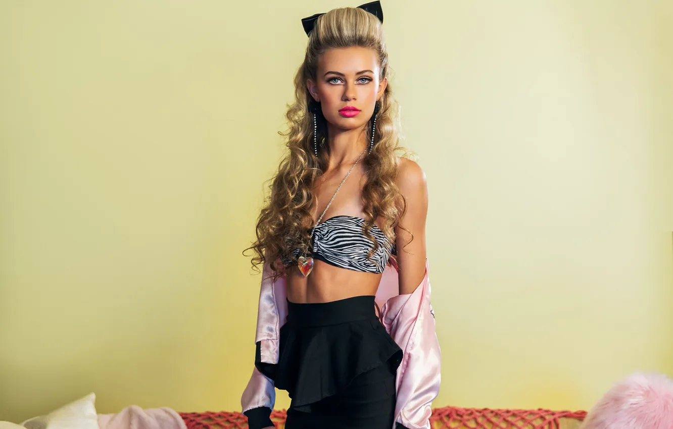 Photo wallpaper girl, young, beautiful, model, hairstyle, Elizabeth Jamrozy