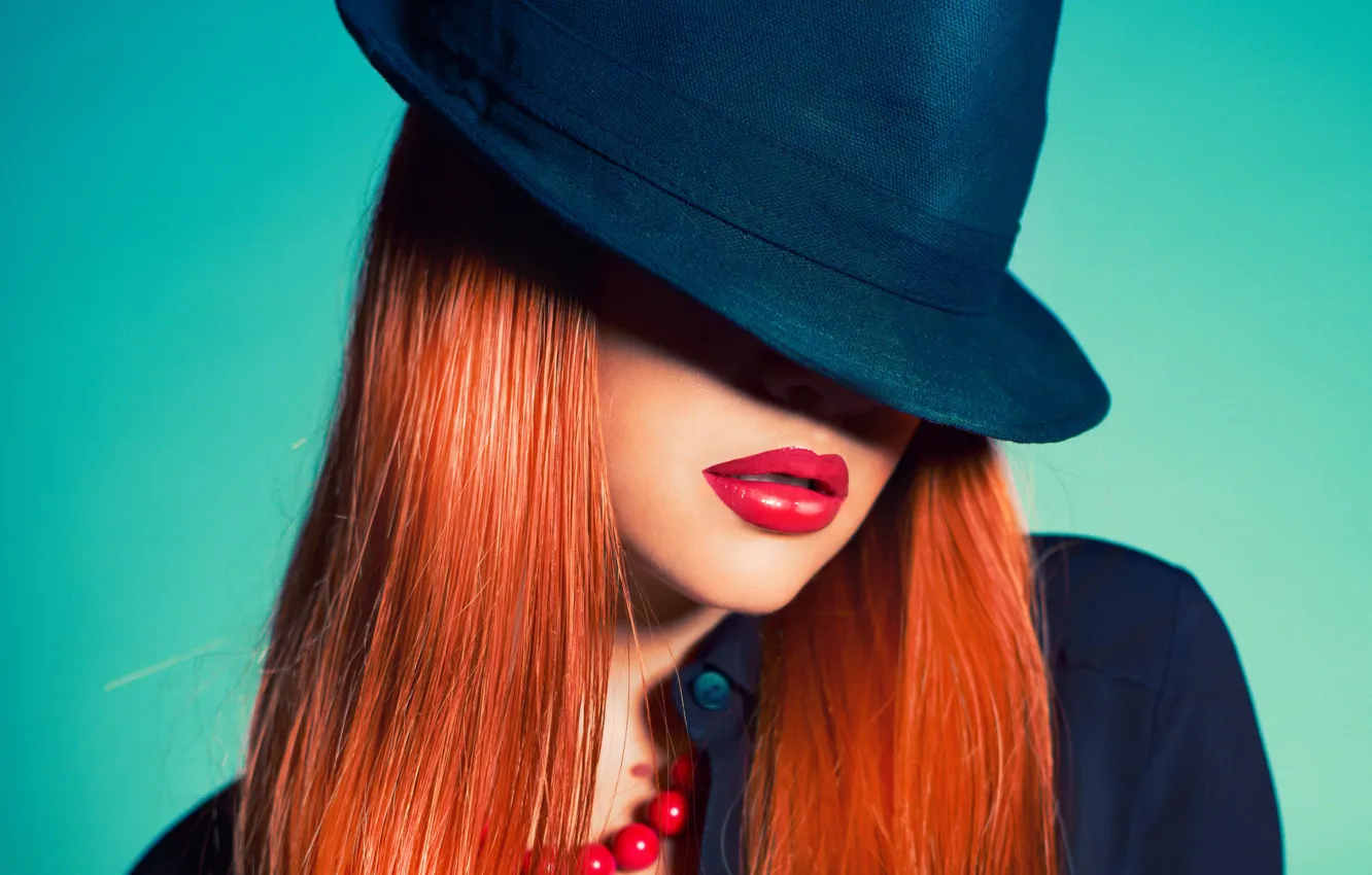 Photo wallpaper girl, face, model, hair, hat, makeup, lipstick, beads
