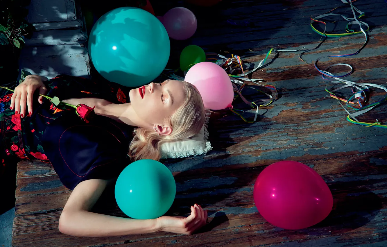 Photo wallpaper balls, birthday, roses, 2015, Numero, Jessica Stam, Jessica Stem