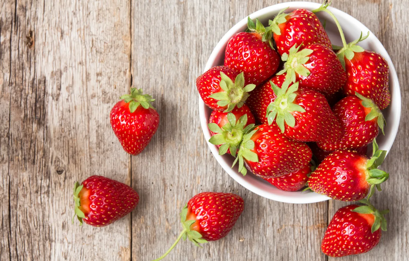 Photo wallpaper berries, strawberry, bowl