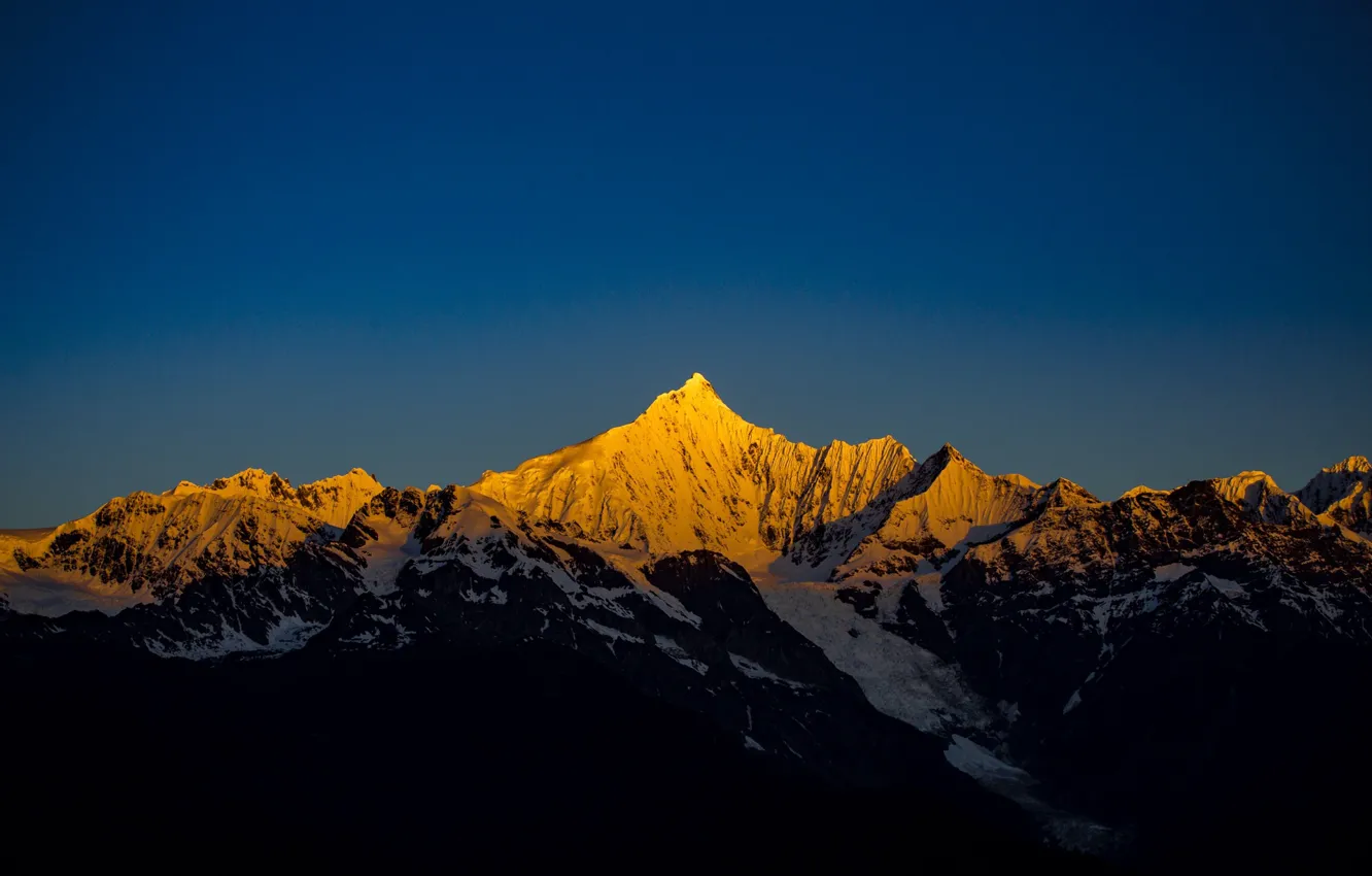 Photo wallpaper China, morning, China, Tibet, tibet, Kawagabro, Meili Snow Mountains, the holy mountain of Buddhists