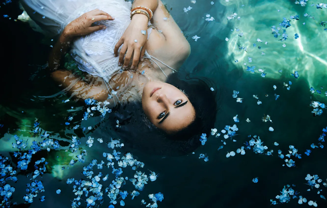 Photo wallpaper girl, flowers, in the water, spring is coming