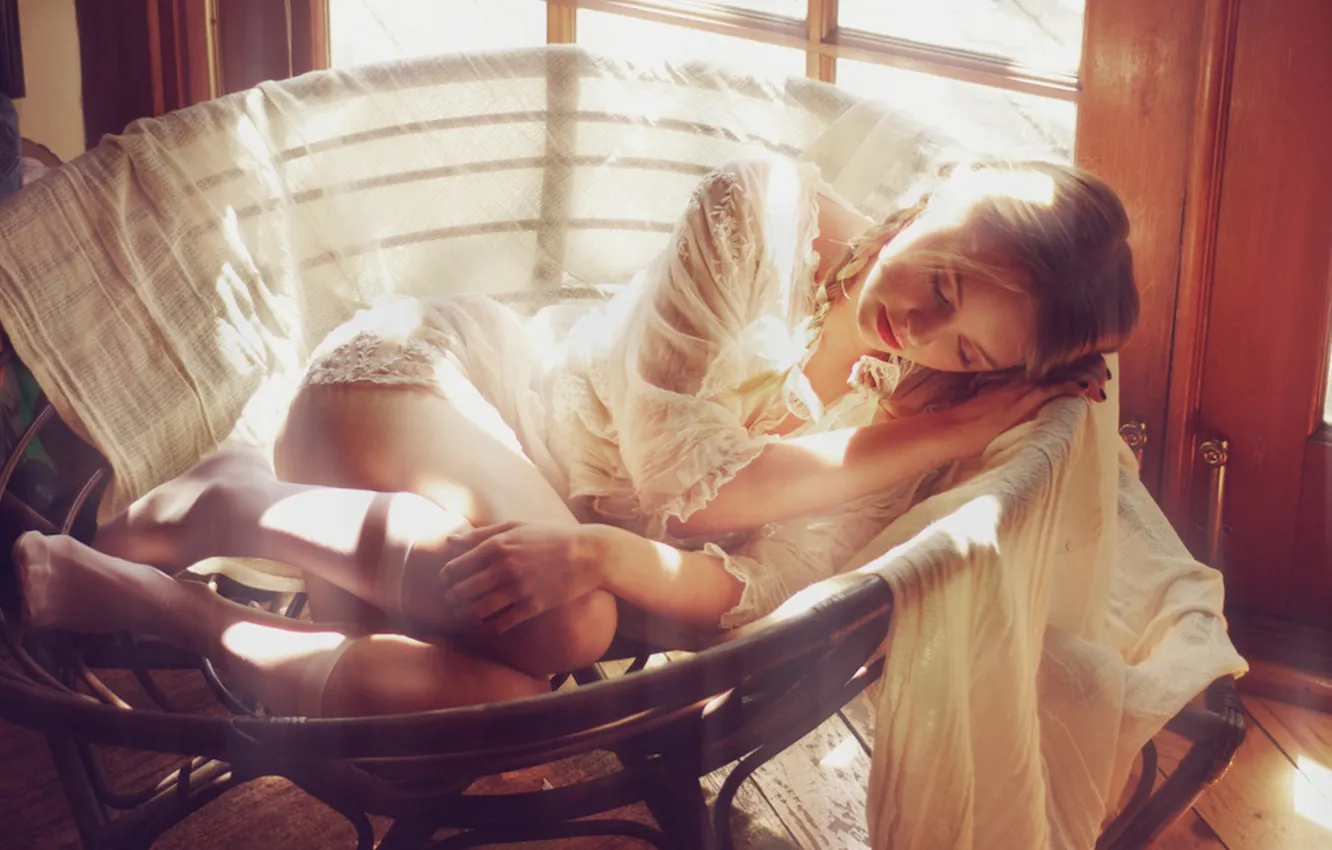 Photo wallpaper girl, the sun, sweetheart, window, sleeping, lies
