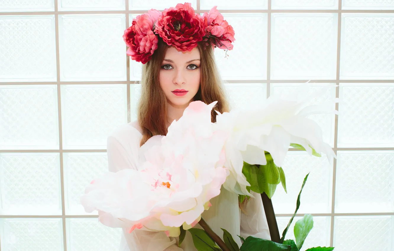 Photo wallpaper girl, wreath, huge flowers