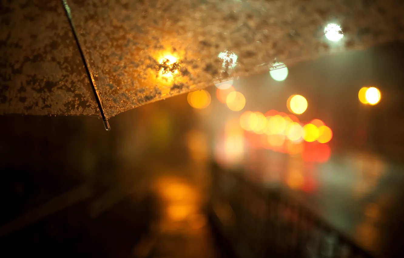 Photo wallpaper rain, street, umbrella