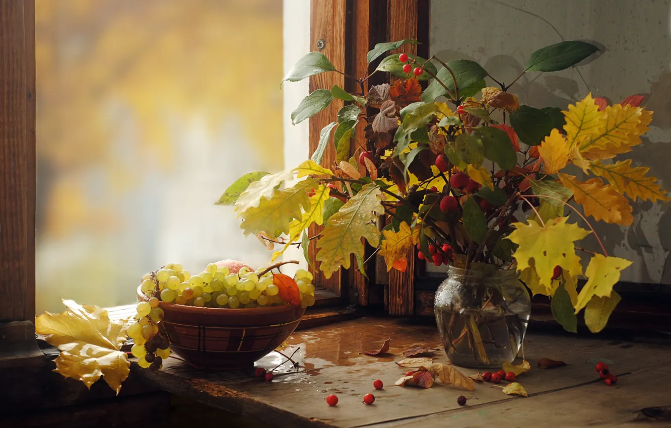 Photo wallpaper autumn, glass, light, branches, berries, table, bouquet, yellow