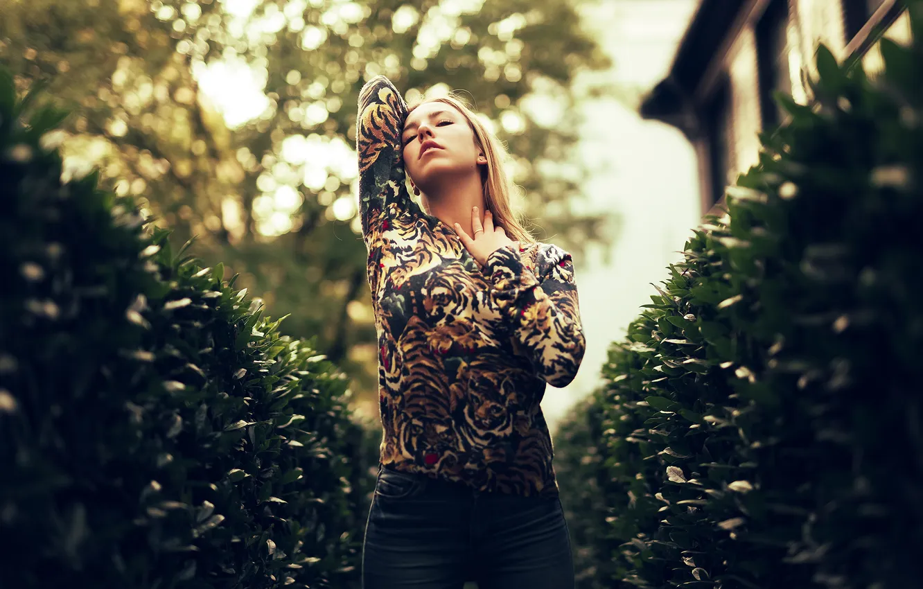 Photo wallpaper girl, pose, background