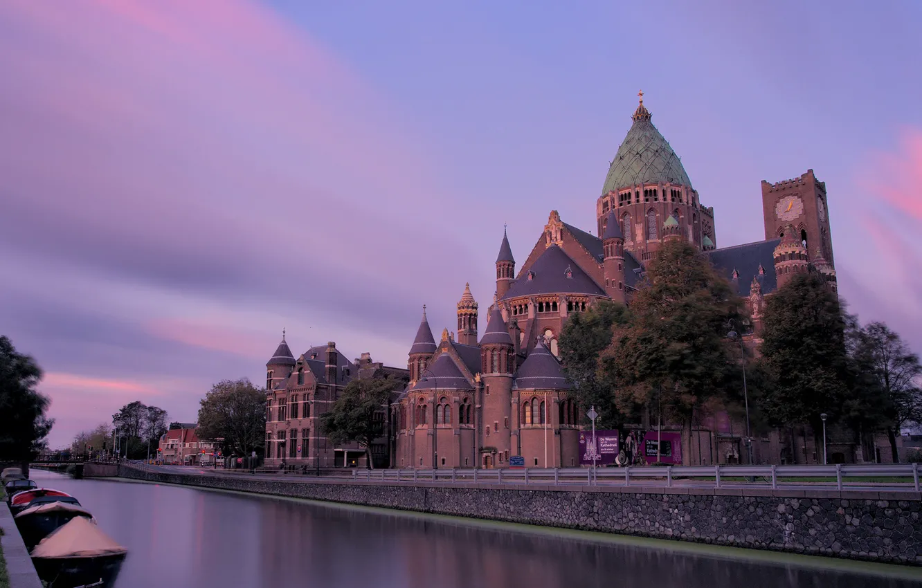 Photo wallpaper boats, Church, channel, Netherlands, architecture, Netherlands, Haarlem, Haarlem