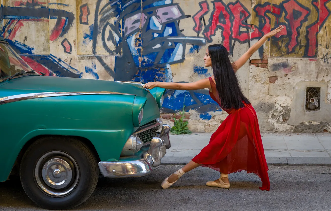 Photo wallpaper machine, girl, street