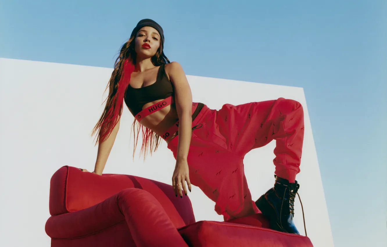 Photo wallpaper girl, fashion, fashion, spring-summer, Hugo Boss, 2023, Spring Summer 2023 campaign