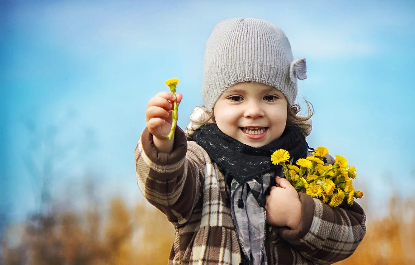 Photo wallpaper flowers, nature, children, bouquet, spring, girl, mother and stepmother