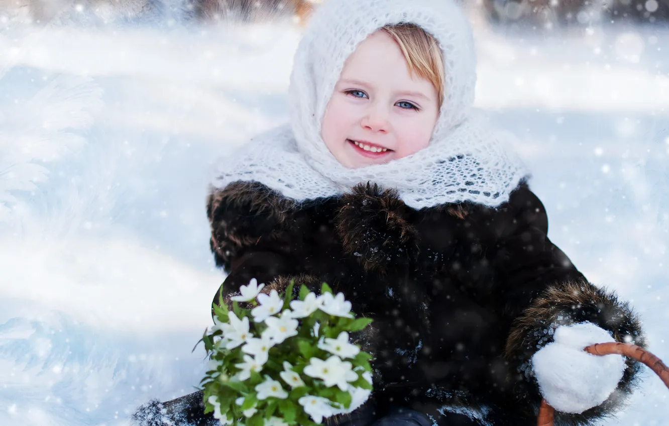 Photo wallpaper winter, joy, smile, frost, girl, coat, shawl, beautiful