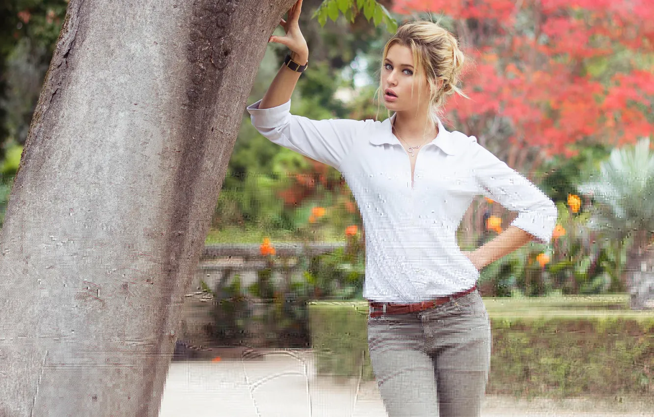 Photo wallpaper portrait, shirt, Laetizia